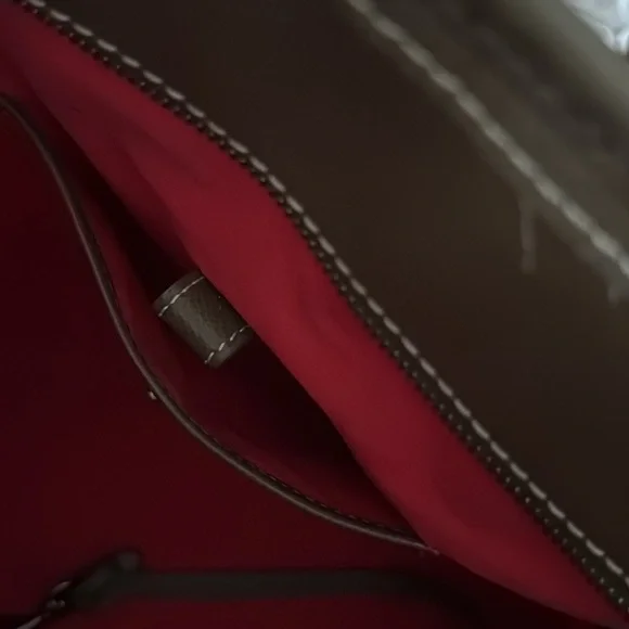 Dooney & Bourke Davis Leather Tote Bag Olive Green Zipper Preowned - Picture 10 of 16